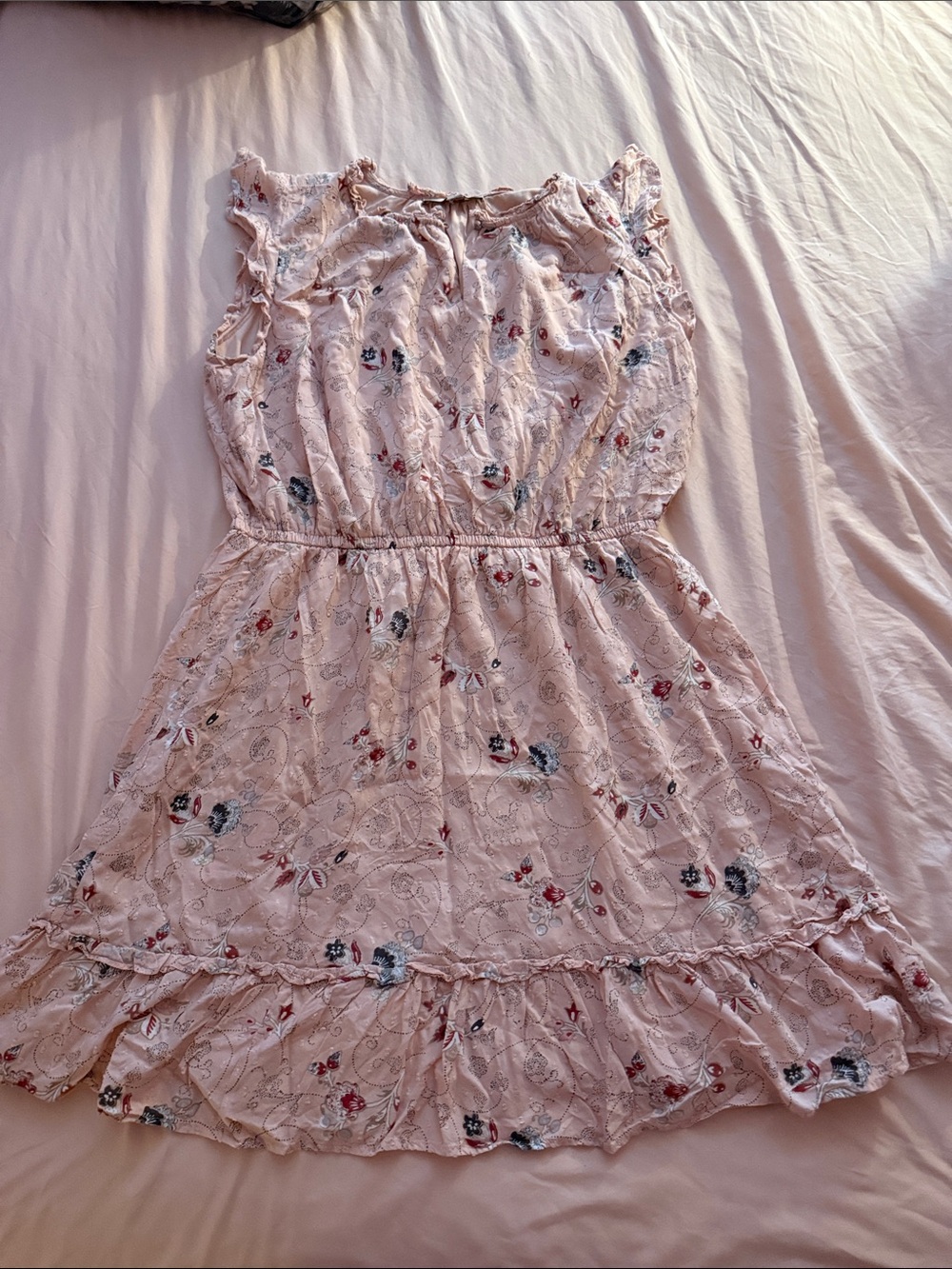 LOFT Women’s Light Pink Floral Ruffle Dress